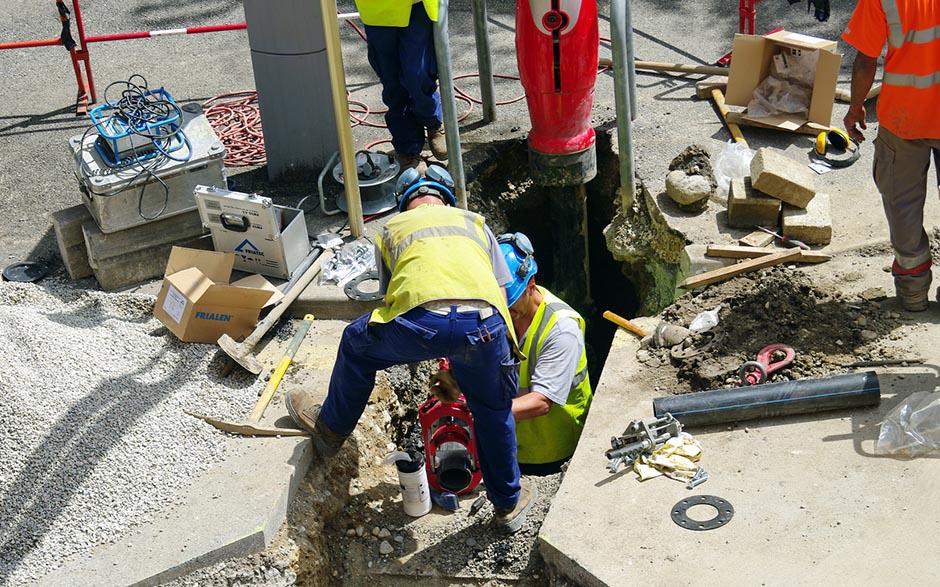 comment déboucher une canalisation de wc Courbevoie