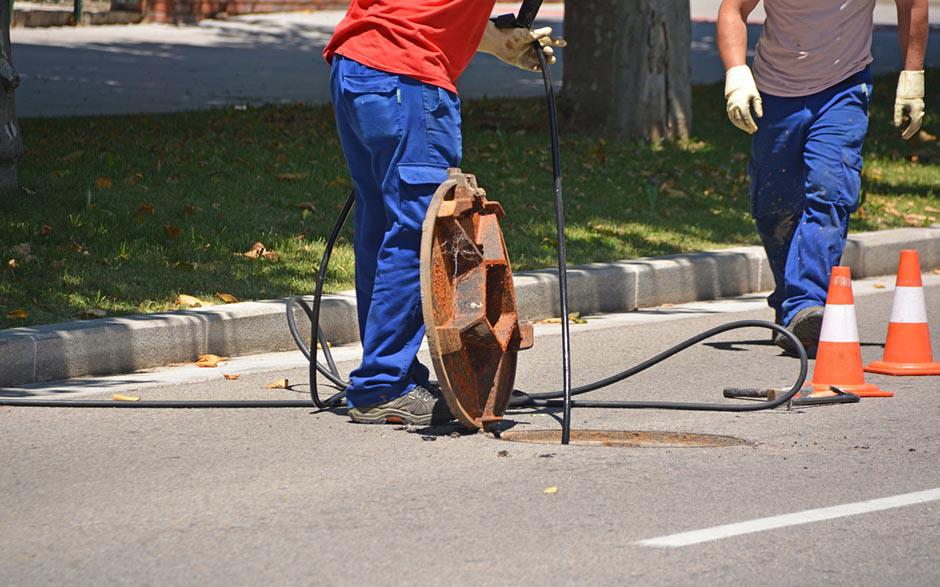 pompe déboucheur wc Louvres